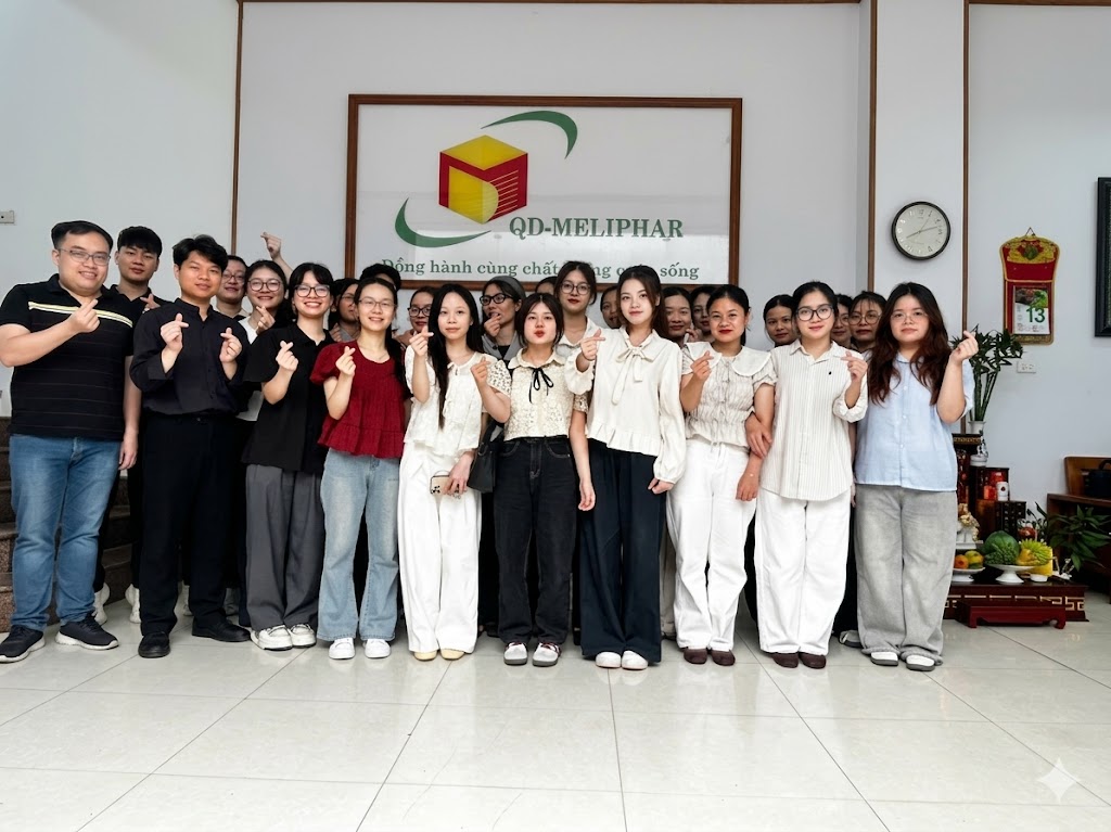 Sinh viên Trường Đại học Thành Đô tại văn phòng QDMELIPHAR